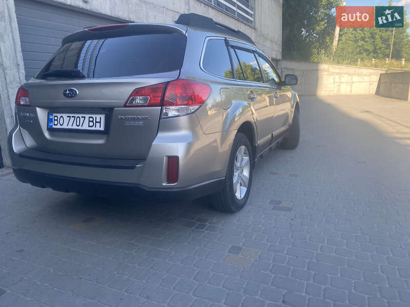 Универсал Subaru Outback 2014 в Тернополе