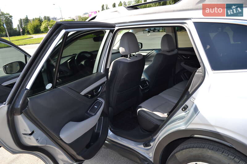 Универсал Subaru Outback 2022 в Киеве