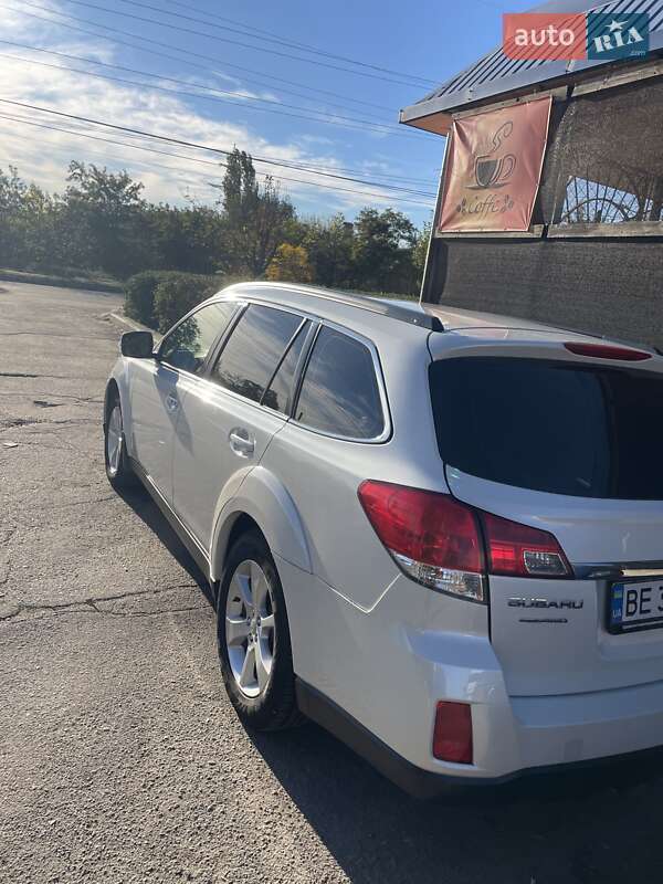 Универсал Subaru Outback 2013 в Николаеве
