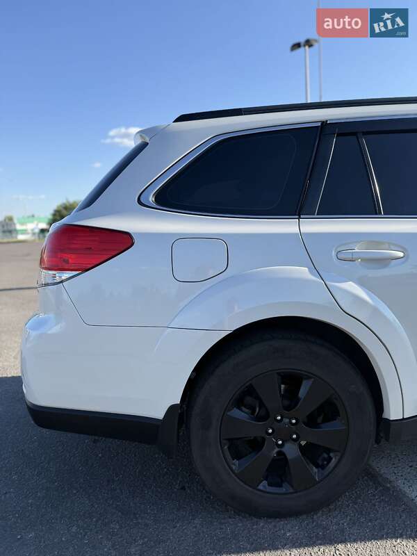 Универсал Subaru Outback 2010 в Вознесенске