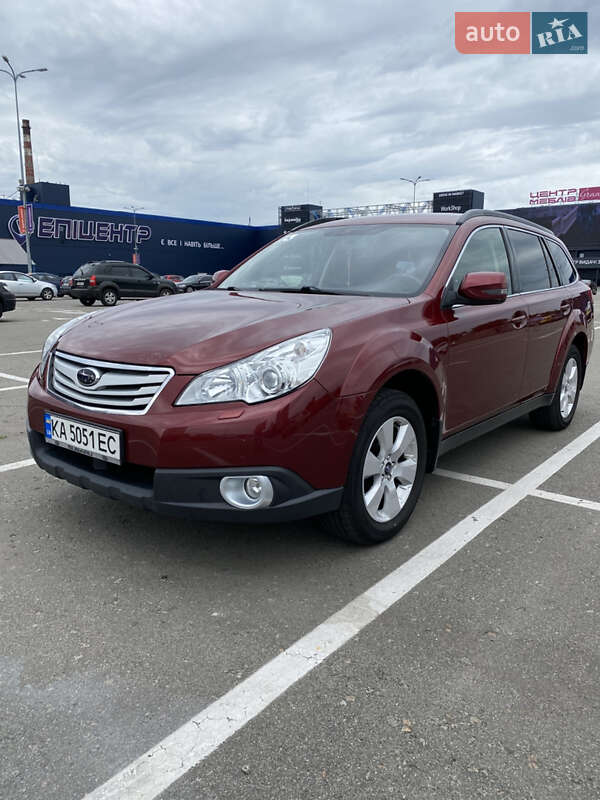 Універсал Subaru Outback 2010 в Києві