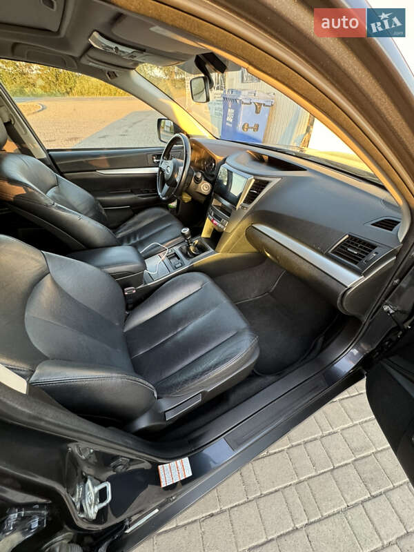 Универсал Subaru Outback 2010 в Ивано-Франковске