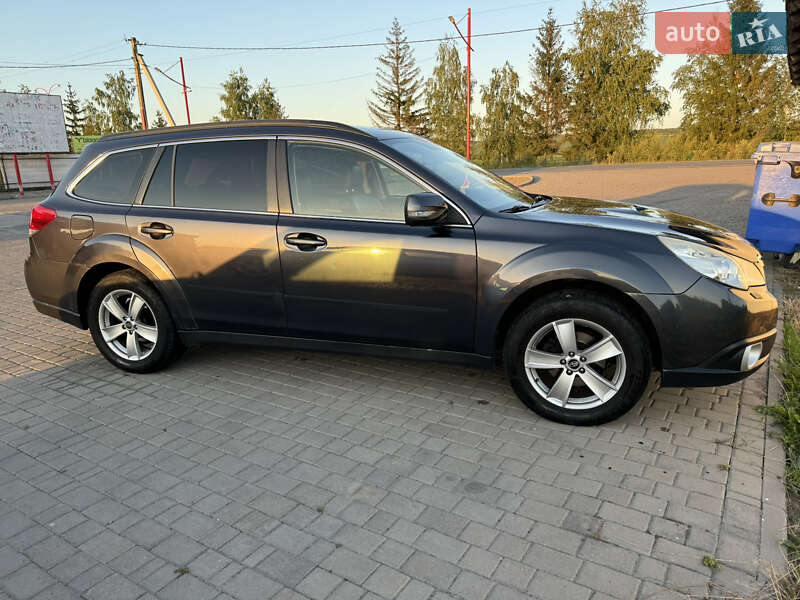 Универсал Subaru Outback 2010 в Ивано-Франковске