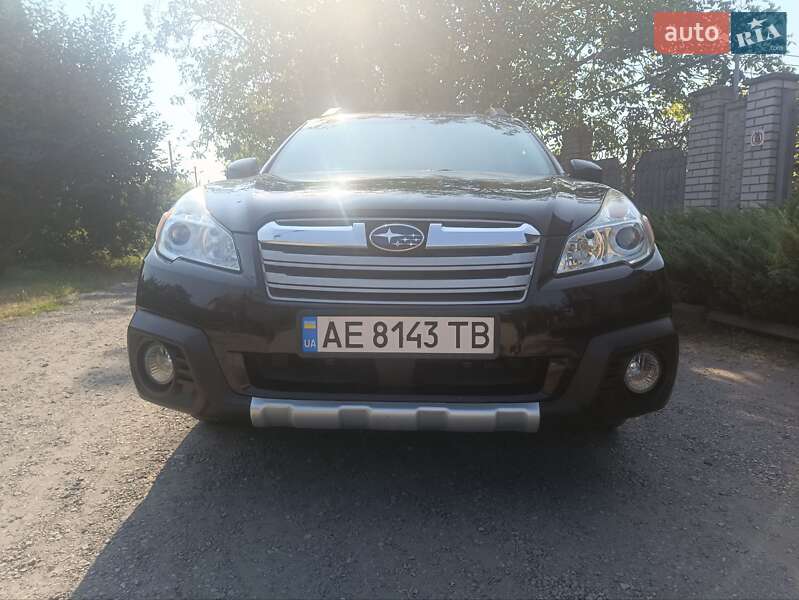 Универсал Subaru Outback 2013 в Каменском