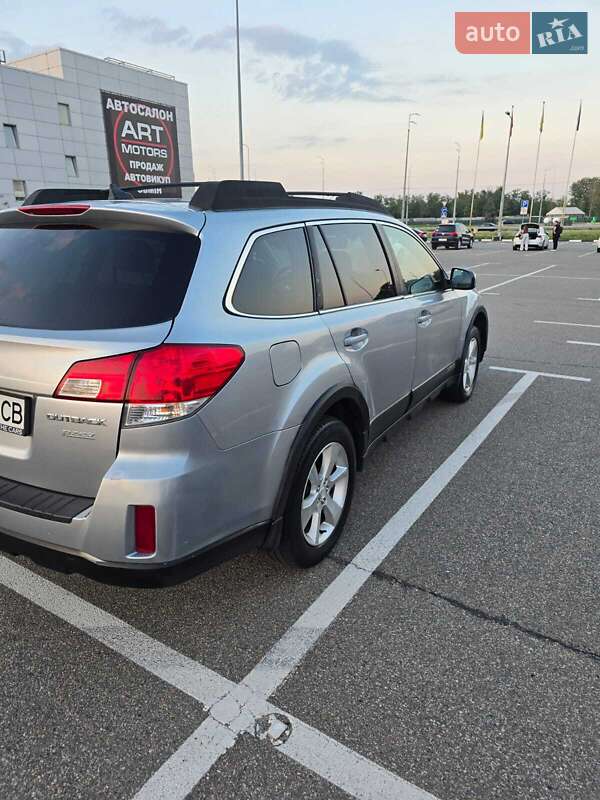 Универсал Subaru Outback 2012 в Киеве