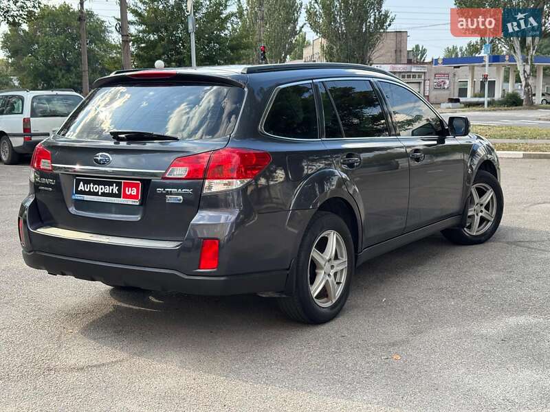 Універсал Subaru Outback 2010 в Запоріжжі