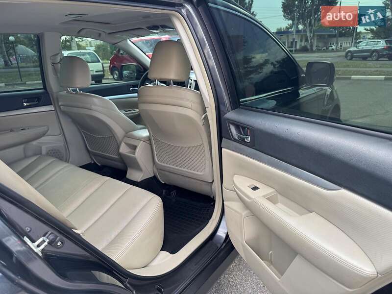 Універсал Subaru Outback 2010 в Запоріжжі