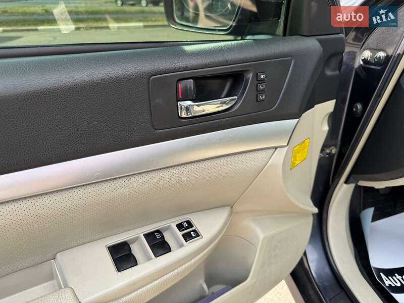Універсал Subaru Outback 2010 в Запоріжжі