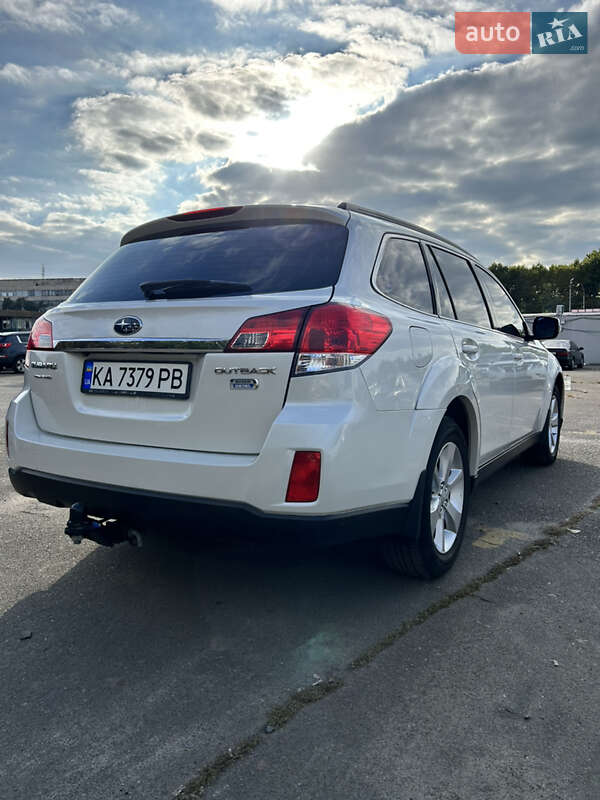 Универсал Subaru Outback 2013 в Киеве
