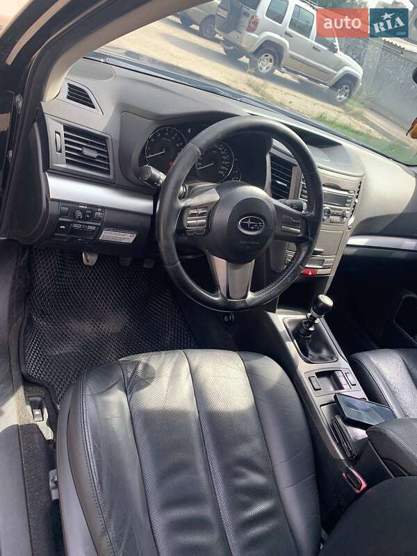 Универсал Subaru Outback 2011 в Сумах