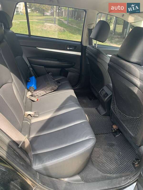 Универсал Subaru Outback 2011 в Сумах