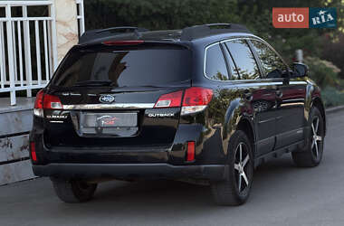 Универсал Subaru Outback 2013 в 