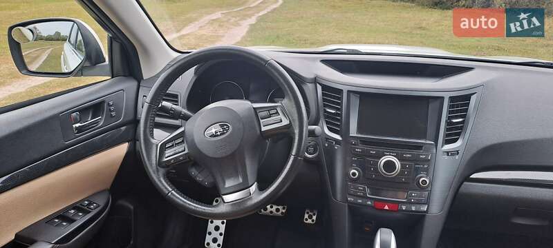 Универсал Subaru Outback 2014 в Вараше