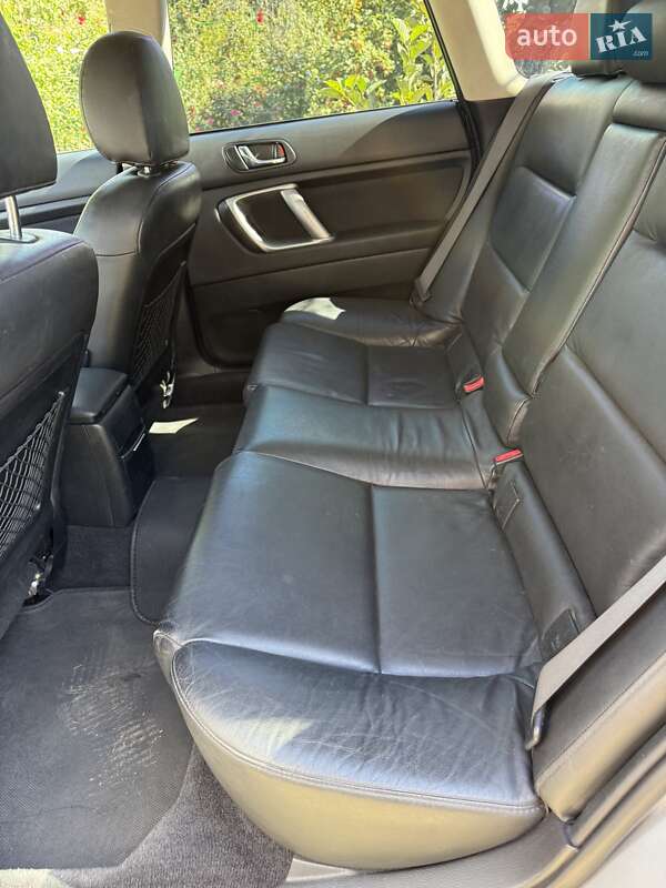 Универсал Subaru Outback 2009 в Петропавловке