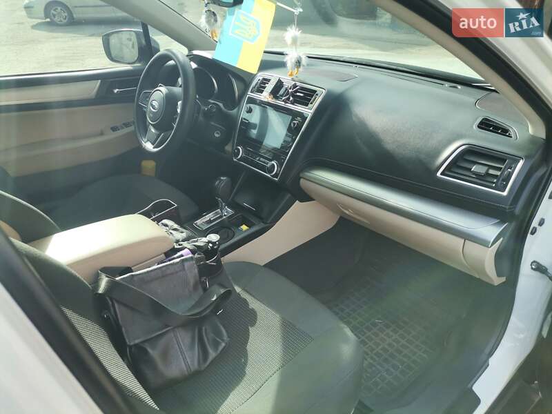 Универсал Subaru Outback 2017 в Каменском