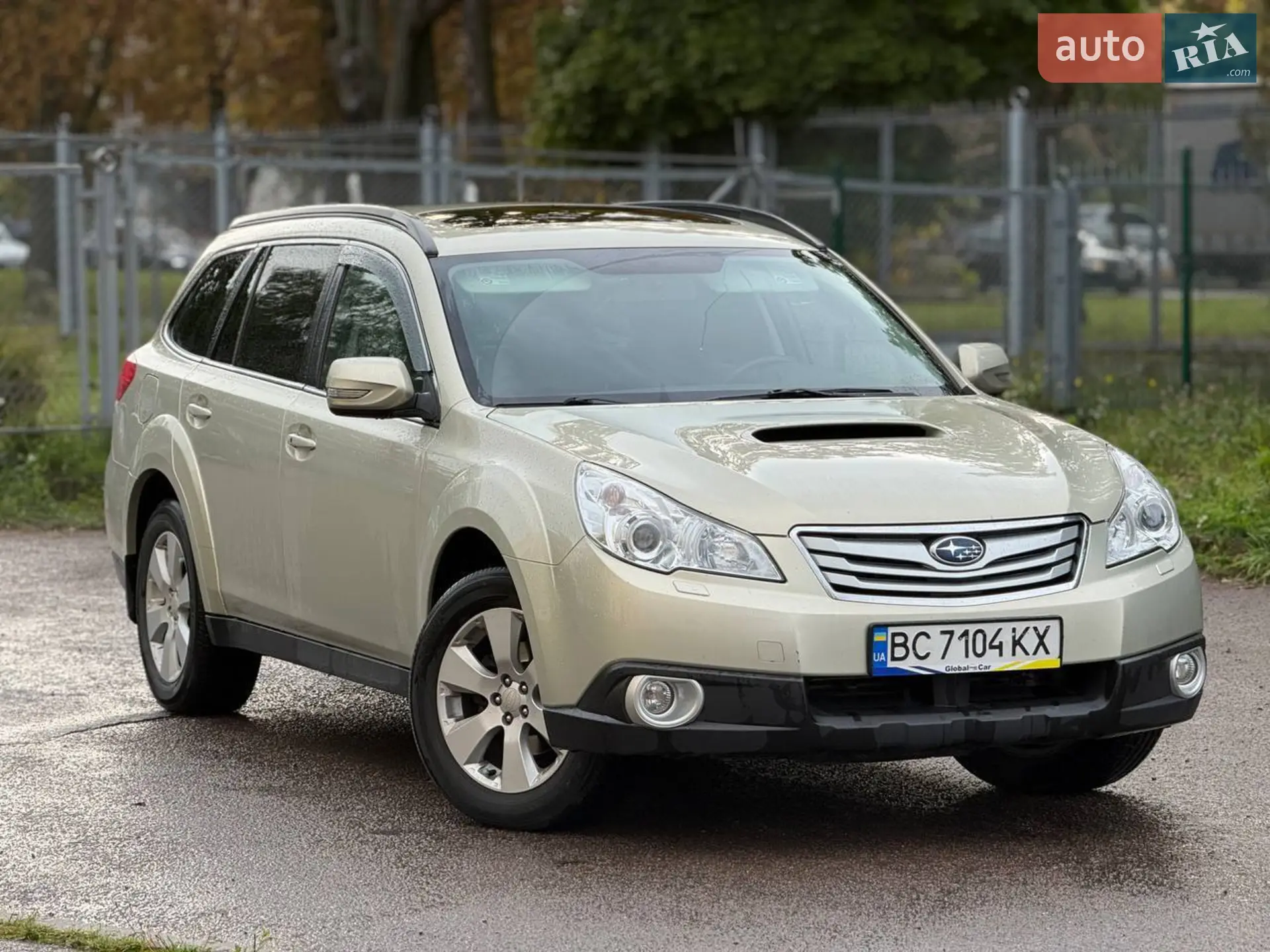 2010 Subaru Outback - фото 1