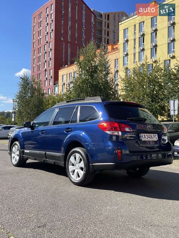 Универсал Subaru Outback 2011 в Киеве