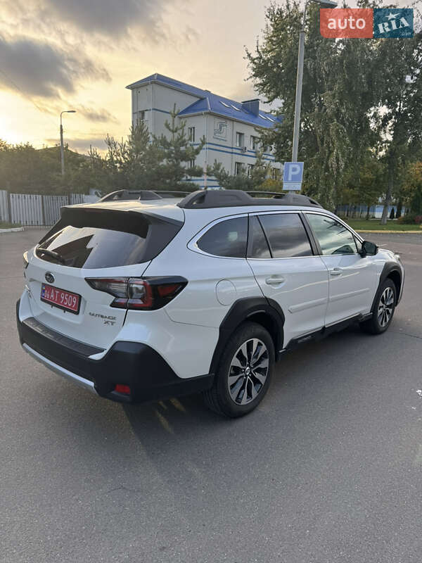 Универсал Subaru Outback 2023 в Киеве