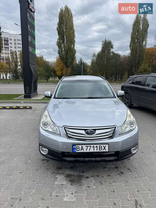 Универсал Subaru Outback 2011 в Кропивницком