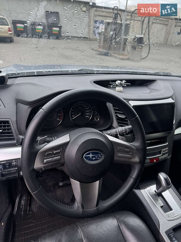 Универсал Subaru Outback 2011 в Кропивницком