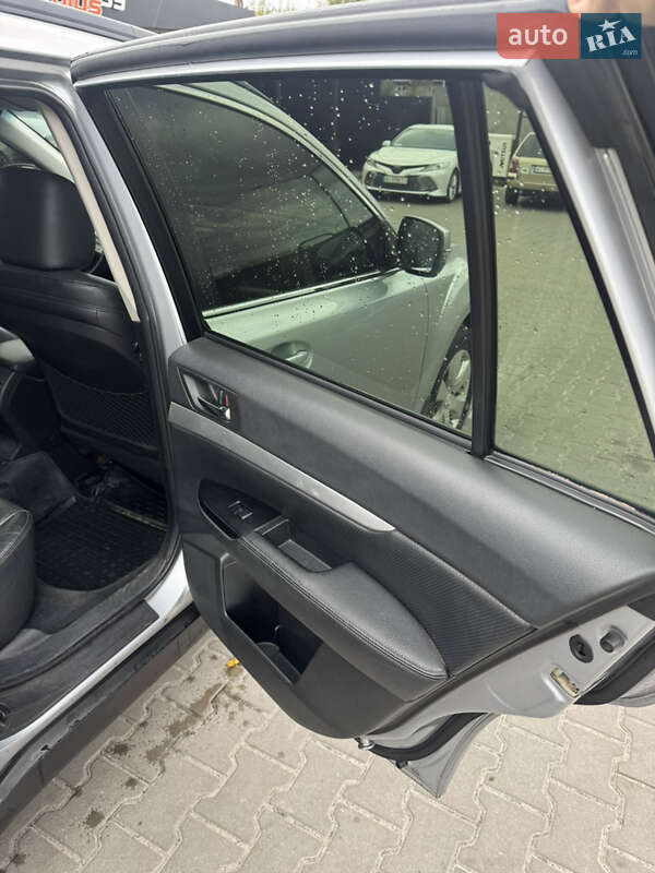 Универсал Subaru Outback 2011 в Кропивницком