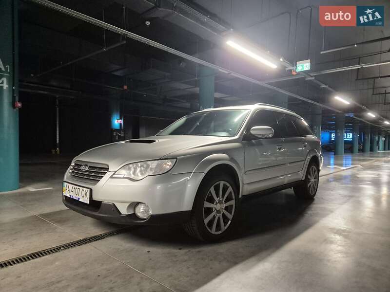 Универсал Subaru Outback 2004 в  фото Универсал Subaru Outback 2004 в