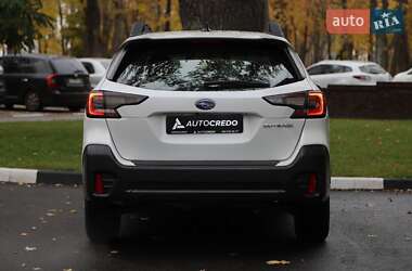 Внедорожник / Кроссовер Subaru Outback 2021 в 