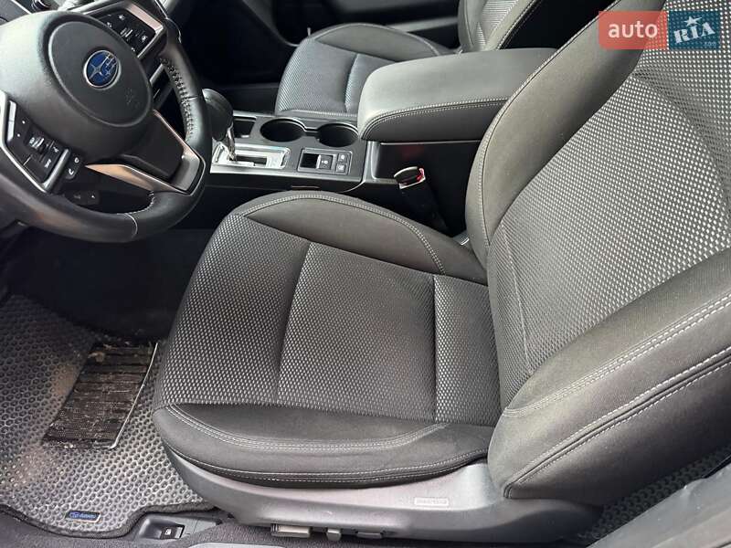 Универсал Subaru Outback 2017 в Киеве фото 8 Универсал Subaru Outback 2017 в Киеве