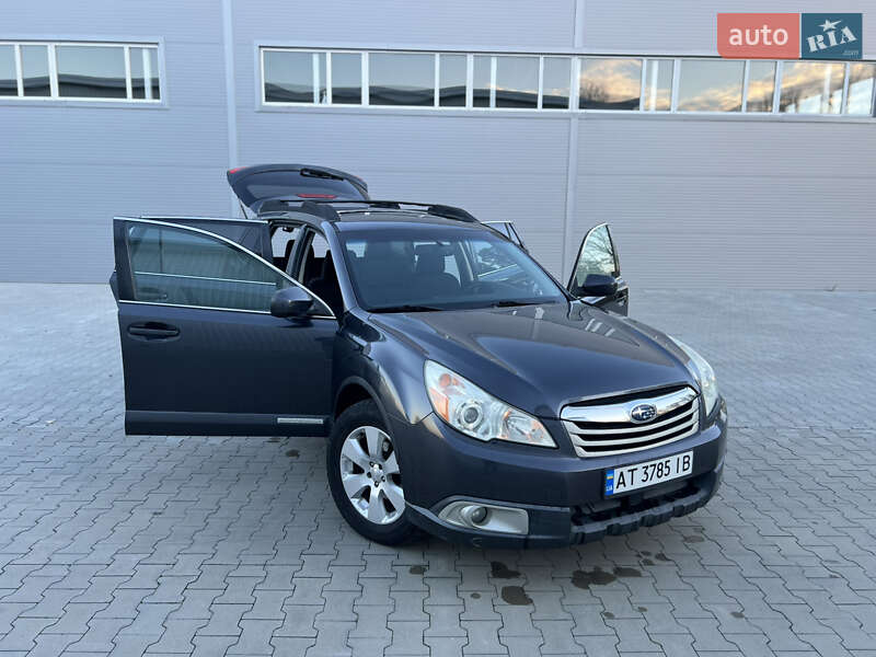 Универсал Subaru Outback 2011 в Ивано-Франковске