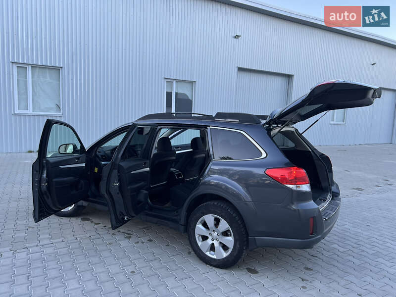 Универсал Subaru Outback 2011 в Ивано-Франковске