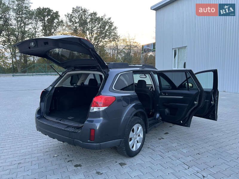 Универсал Subaru Outback 2011 в Ивано-Франковске