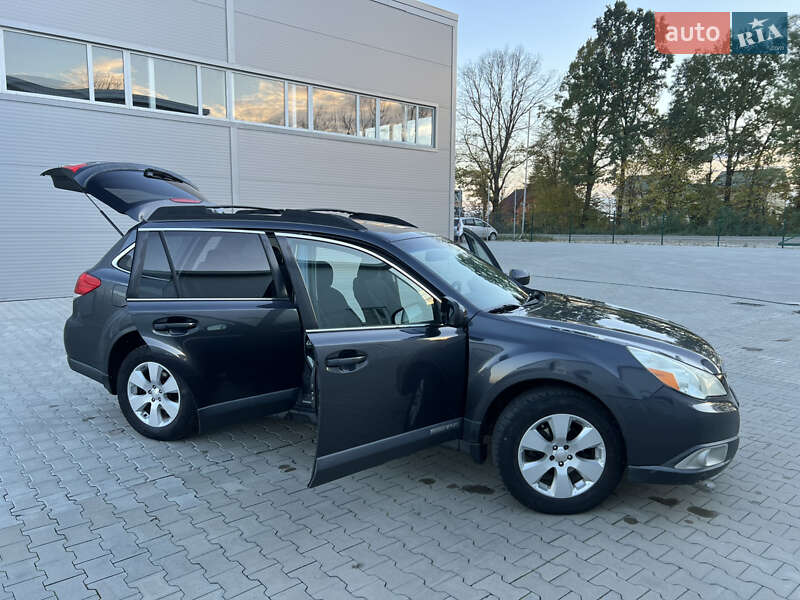Универсал Subaru Outback 2011 в Ивано-Франковске