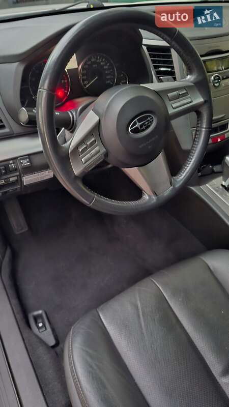 Универсал Subaru Outback 2011 в Запорожье