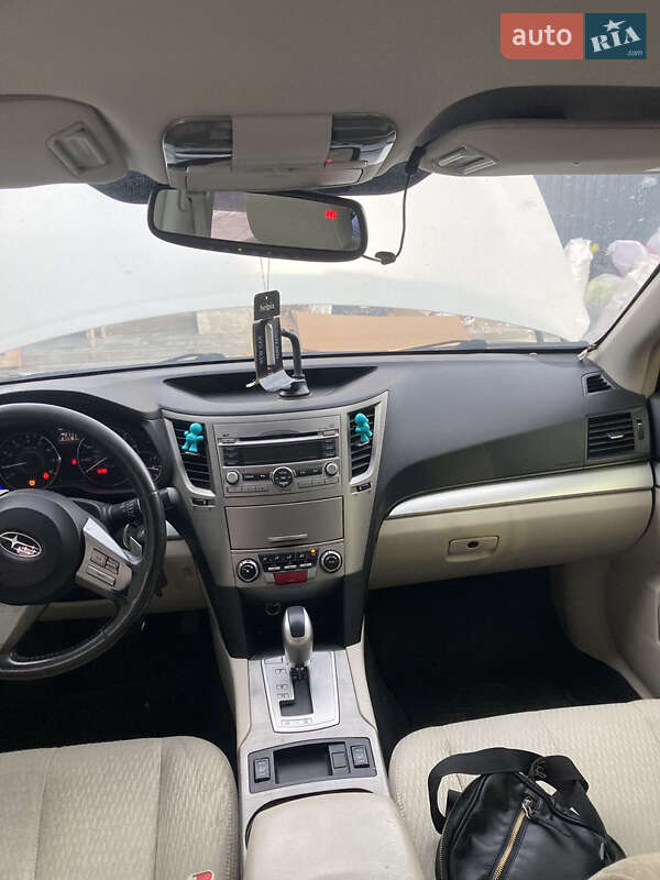 Универсал Subaru Outback 2010 в Киеве фото 9 Универсал Subaru Outback 2010 в Киеве
