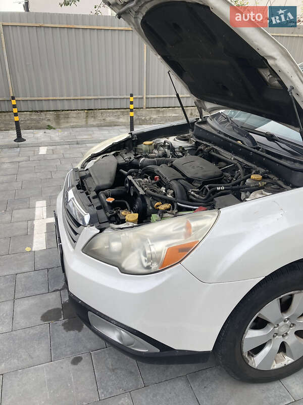 Универсал Subaru Outback 2010 в Киеве фото 5 Универсал Subaru Outback 2010 в Киеве