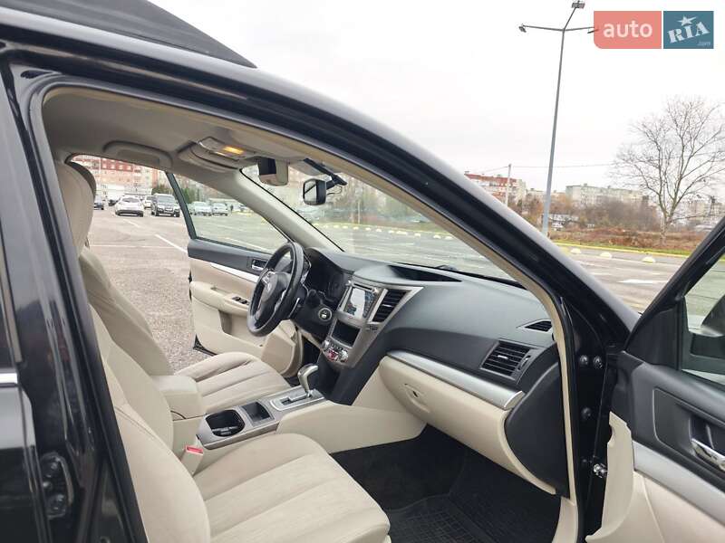 Универсал Subaru Outback 2013 в Черновцах