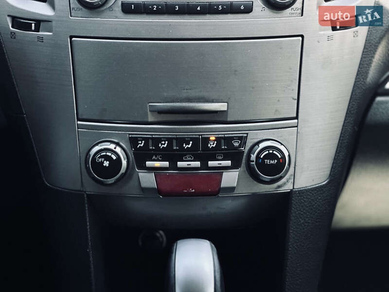 Универсал Subaru Outback 2012 в Кременчуге