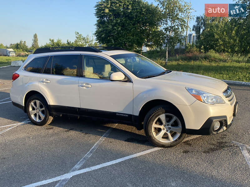 Универсал Subaru Outback 2013 в Львове