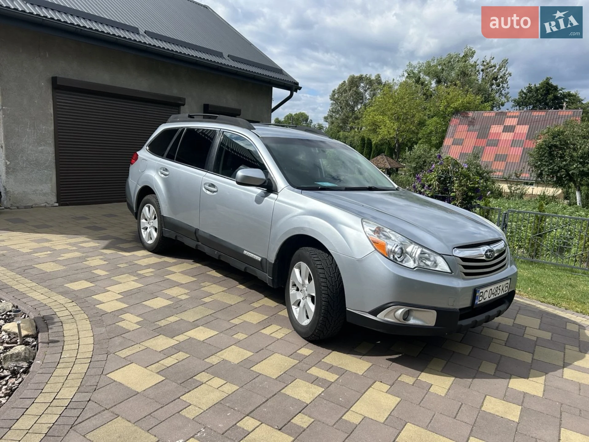 2011 Subaru Outback - мініатюра 2