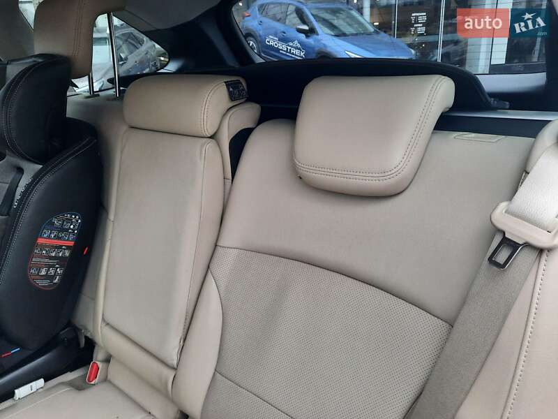 Универсал Subaru Outback 2015 в Киеве