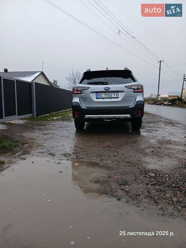 Внедорожник / Кроссовер Subaru Outback 2022 в Буске