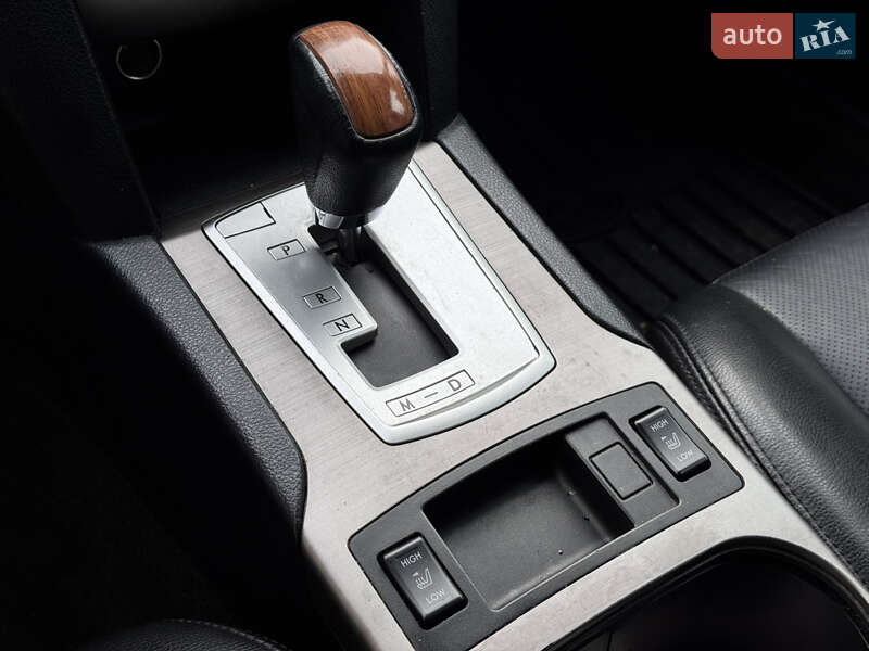 Универсал Subaru Outback 2012 в Киеве