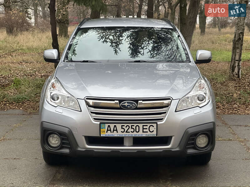 Универсал Subaru Outback 2013 в Киеве