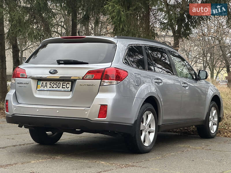 Универсал Subaru Outback 2013 в Киеве