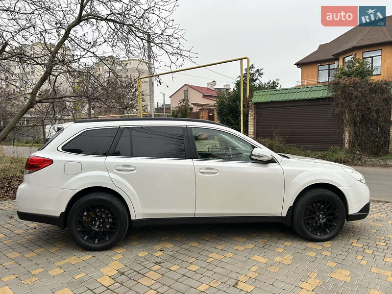 Универсал Subaru Outback 2010 в Одессе