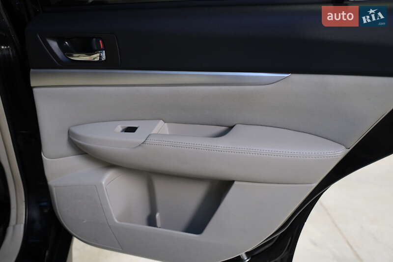 Універсал Subaru Outback 2012 в Луцьку