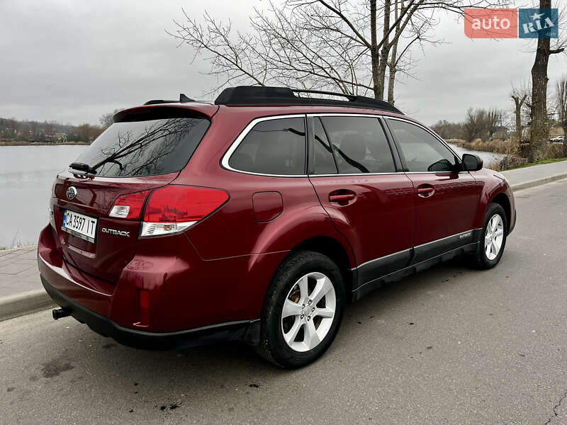 Универсал Subaru Outback 2012 в Киеве