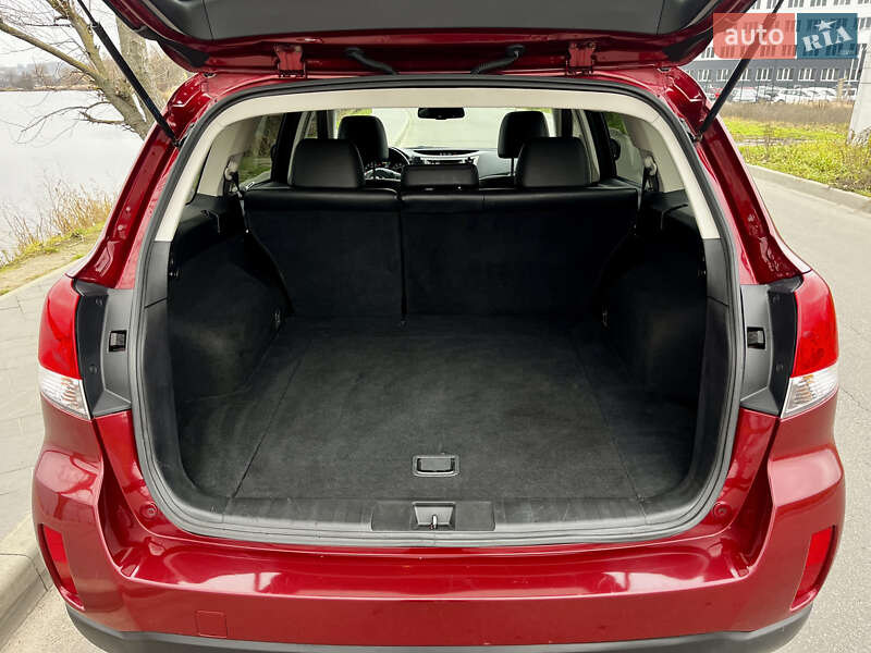 Универсал Subaru Outback 2012 в Киеве