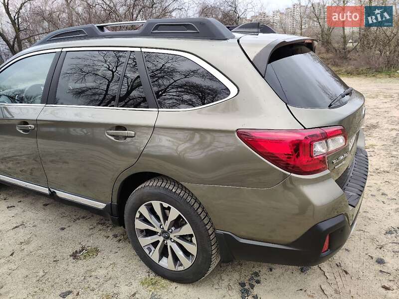 Универсал Subaru Outback 2017 в Киеве фото 19 Универсал Subaru Outback 2017 в Киеве