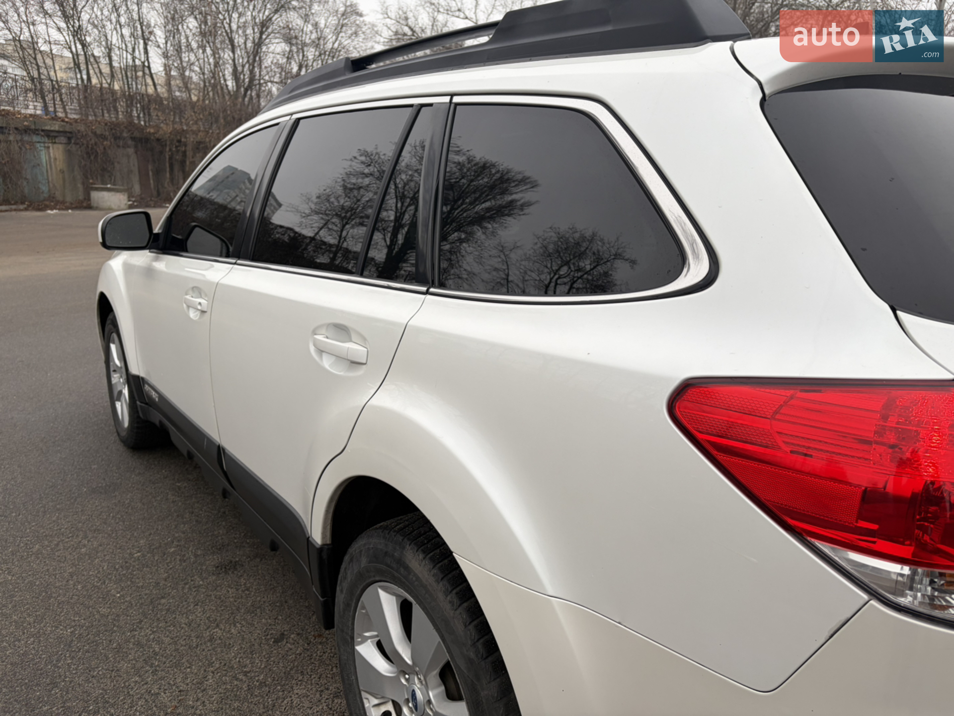 2011 Subaru Outback - мініатюра 11